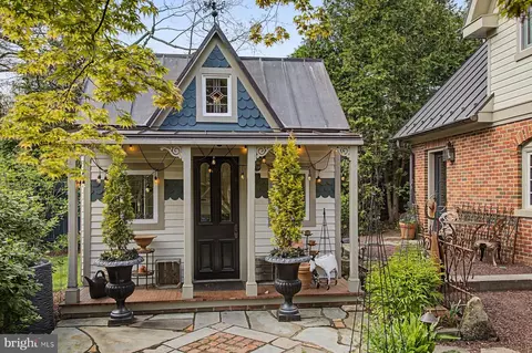 Exterior - 261 Maple Ave, Doylestown, PA 18901 photo 9 of 17