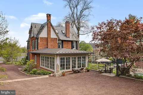 Exterior - 261 Maple Ave, Doylestown, PA 18901 photo 5 of 17