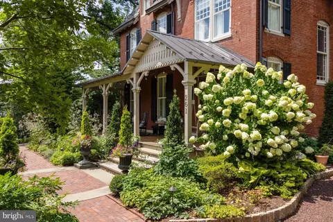 Exterior - 261 Maple Ave, Doylestown, PA 18901 photo 3 of 17