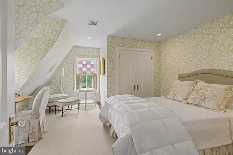 Bedroom - 261 Maple Ave, Doylestown, PA 18901 photo 4 of 6