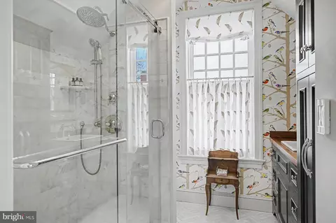 Bath - 261 Maple Ave, Doylestown, PA 18901 photo 6 of 6
