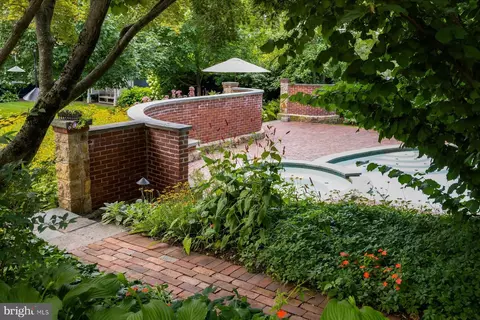 Exterior - 261 Maple Ave, Doylestown, PA 18901 photo 13 of 17