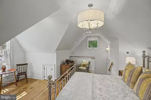 Bedroom - 261 Maple Ave, Doylestown, PA 18901 photo 5 of 6