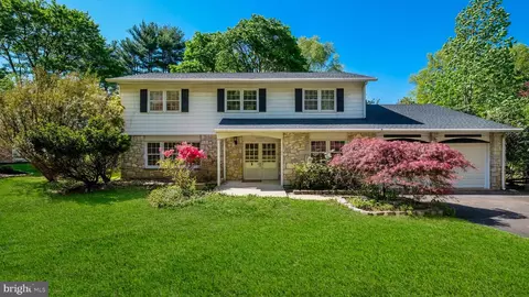1086 Gravel Hill Rd, Huntingdon Valley, PA 19006