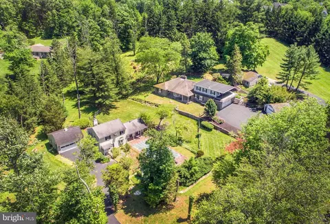 2349 Valley Rd, Jamison, PA 18929