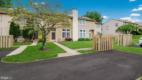 48 Cartlane Cir, Chalfont, PA 18914