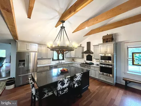 943 Sackettsford Rd, Warminster, PA 18974
