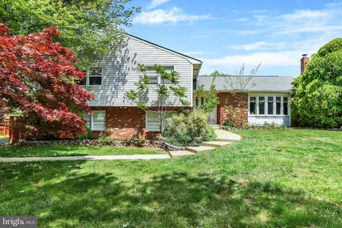 93 Highland Dr, Richboro, PA 18954