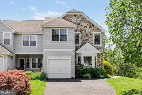 34 Yorkshire Dr, Newtown, PA 18940
