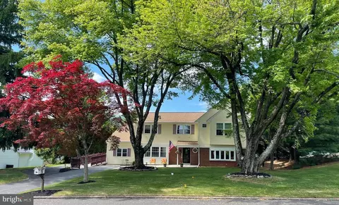 244 Wisteria Dr, Southampton, PA 18966