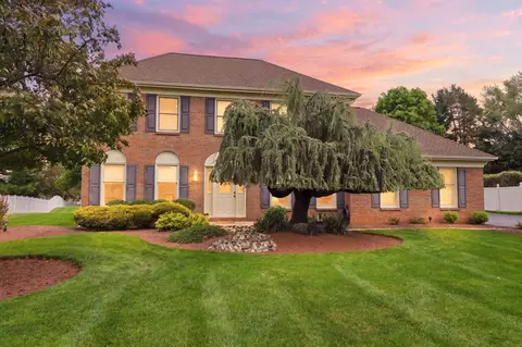 68 Hals Dr, Holland, PA 19053