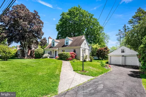 105 Village Dr, Feasterville Trevose, PA 19053