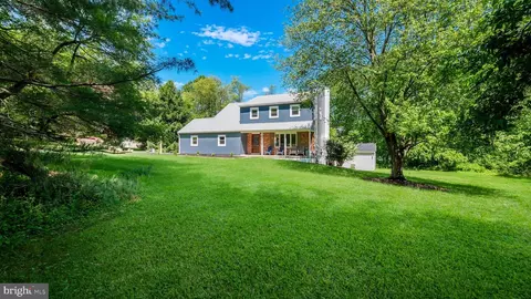1270 Oxford Valley Rd, Yardley, PA 19067