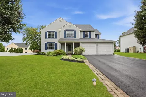 50 Copperleaf Dr, Newtown, PA 18940