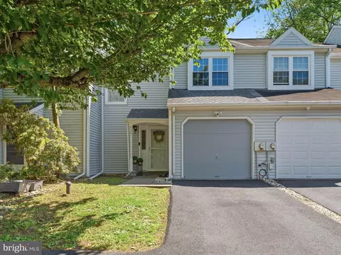 436 Whittier Dr, Feasterville Trevose, PA 19053