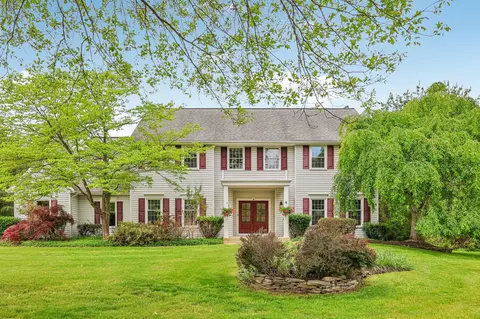 4 Wheatsheaf Ct, New Hope, PA 18938