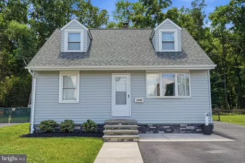2342 Dixon Ave, Croydon, PA 19021