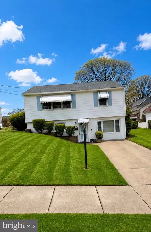 120 Hillcrest Ave, Morrisville, PA 19067