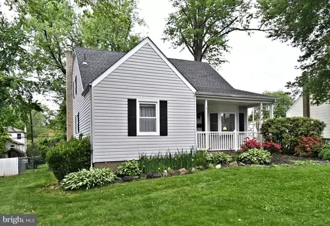 1604 N Meadowbrook Rd, Feasterville Trevose, PA 19053