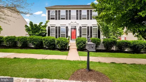 204 Kulp Dr, Perkasie, PA 18944 photo 2