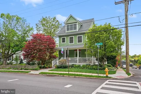 218 Green St, Doylestown, PA 18901