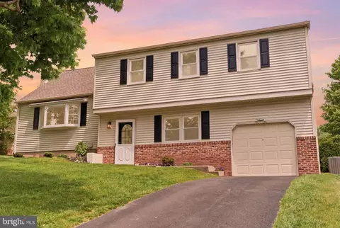 2133 Dapple Dr, Warrington, PA 18976