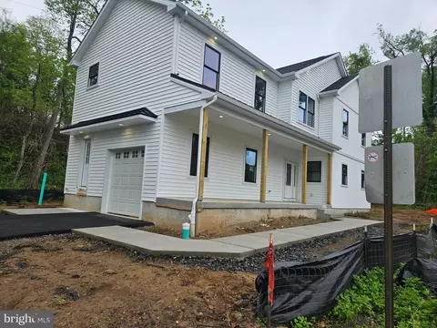 819 Reading Ave, Morrisville, PA 19067