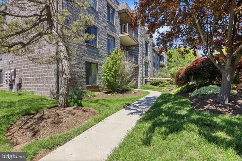 265 E Village Rd, Holland, PA 18966