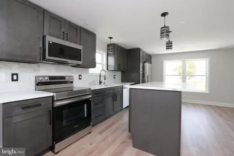 423 Hemlock Ave, Bensalem, PA 19020
