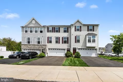 413 Arbor Blvd, Perkasie, PA 18944