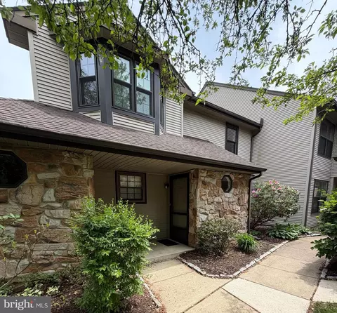 242 Sassafras Ct, Warrington, PA 18976