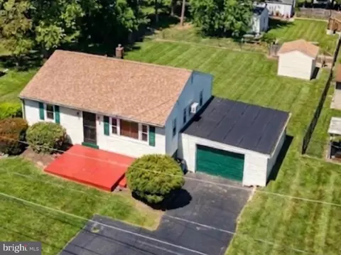 536 Harding Ave, Feasterville Trevose, PA 19053