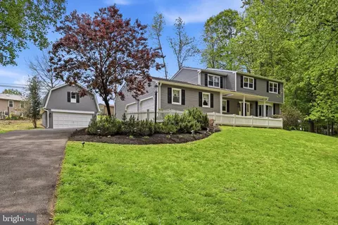 294 Green Valley Rd, Langhorne, PA 19047