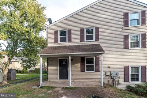 505 Hickory Ln, Sellersville, PA 18960