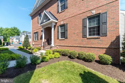 Exterior - 73 Creekview Ln, Yardley, PA 19067 photo 2 of 5