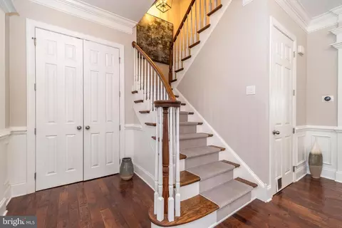 Entry Way - 73 Creekview Ln, Yardley, PA 19067 photo 8 of 18