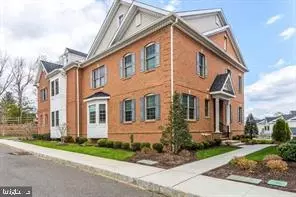 73 Creekview Ln, Yardley, PA 19067