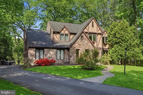24 Berkley Dr, Yardley, PA 19067
