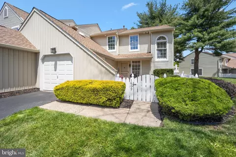 1609 Mcnelis Dr, Southampton, PA 18966