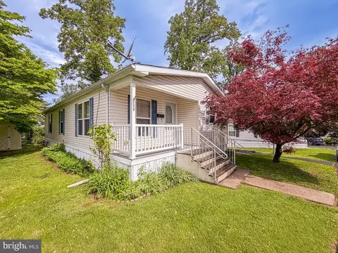 2304 Brownsville Rd #F12, Feasterville Trevose, PA 19053