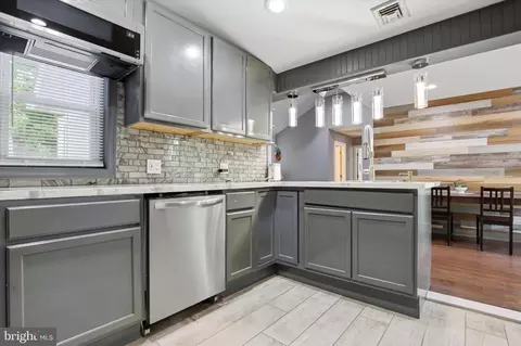 Kitchen - 320 Maple St, Warminster, PA 18974 photo 2 of 2