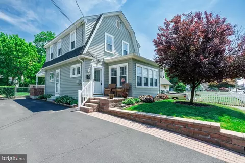 561 Bellevue Ave, Penndel, PA 19047
