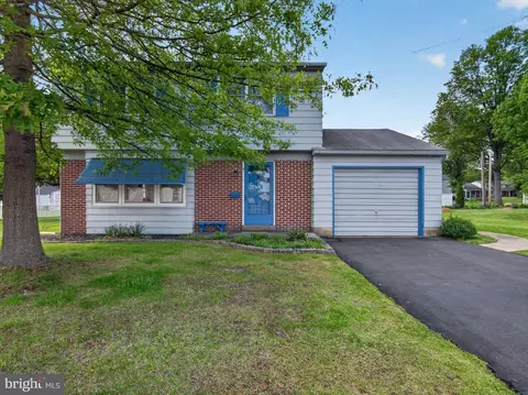 348 S 9th St, Quakertown, PA 18951