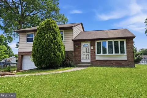 27 Revere St, Feasterville Trevose, PA 19053