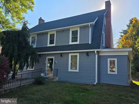 97 W Trenton Ave, Morrisville, PA 19067