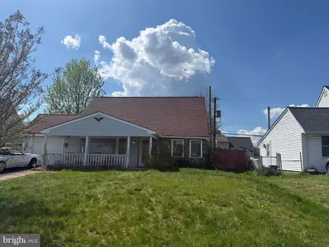 21 Iris Rd, Levittown, PA 19057