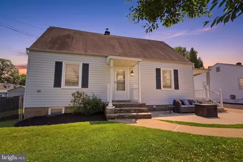 49 4th St, Feasterville Trevose, PA 19053