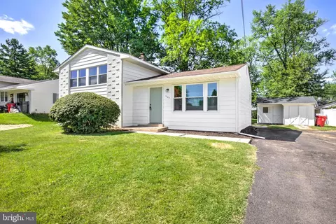 1104 Fitch Pl, Warminster, PA 18974
