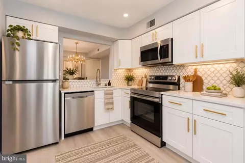 1408 Clark Ct, Southampton, PA 18966