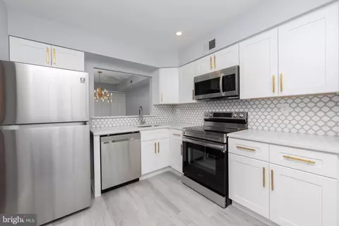 1408 Clark Ct, Southampton, PA 18966